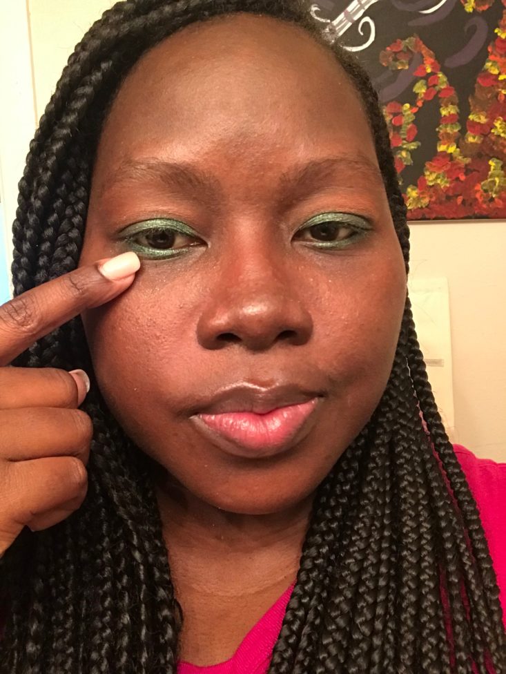 BoxyCharm September 2019 - Pointing At the Green Shade On My Lower Lash Line
